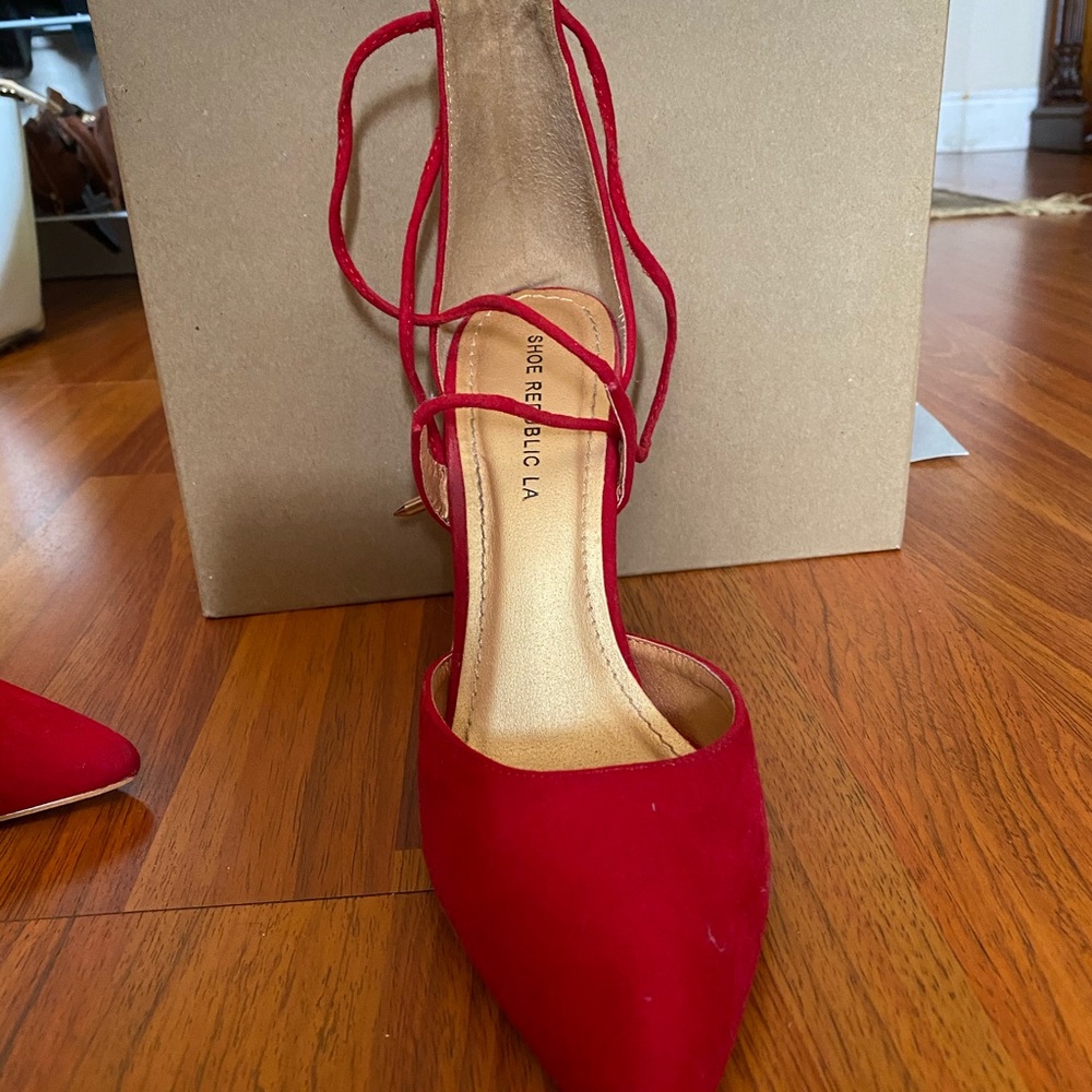 Heels - Picture 2 of 4